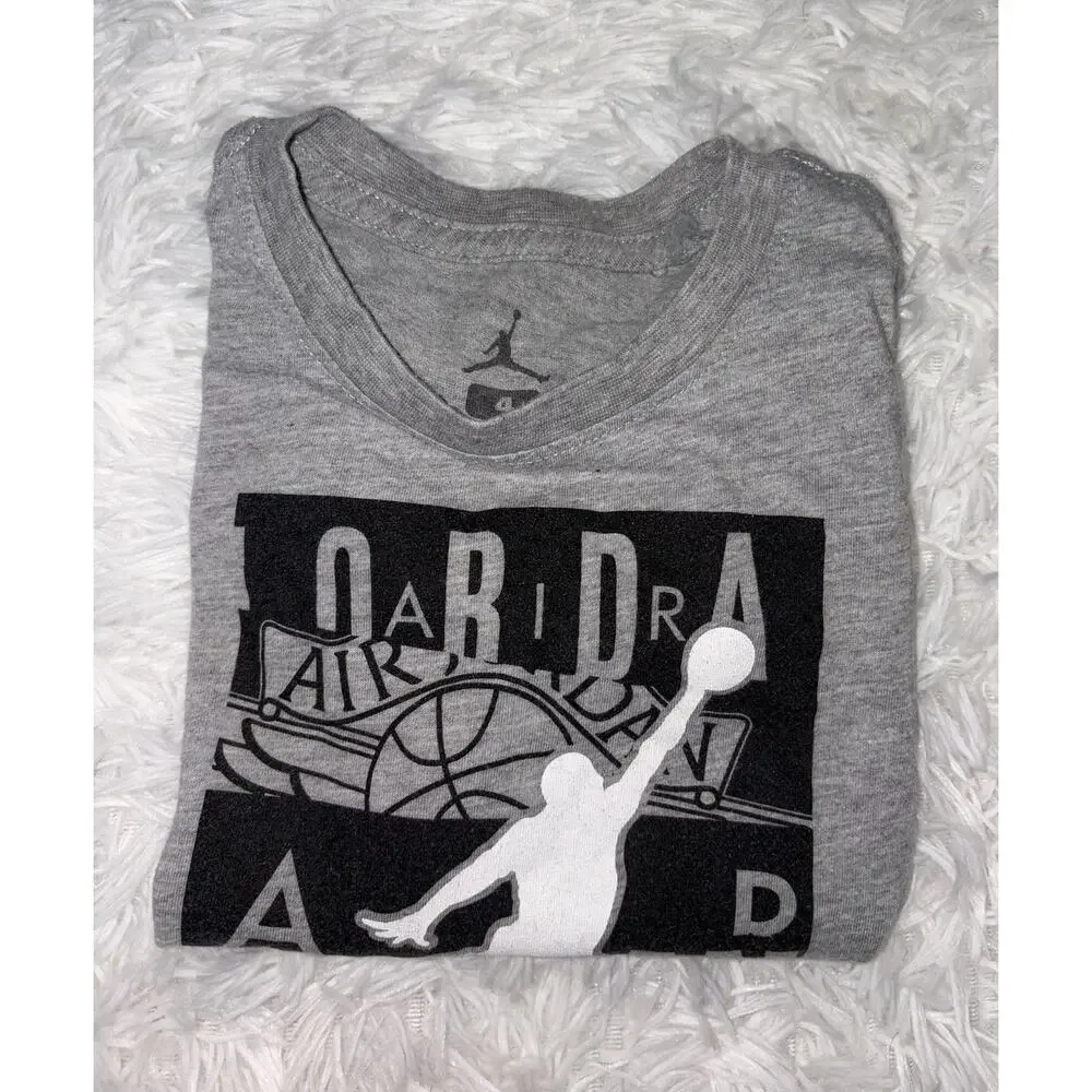 Nike Air Jordan 4 Gray Long Sleeved Tee. Cute, Soft